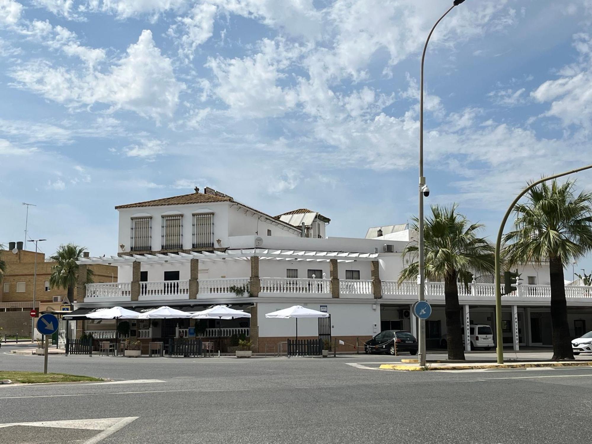 Hotel Restaurante Via Sevilla - Cadiz By Ma 22 Puntos El Cuervo  Exterior photo
